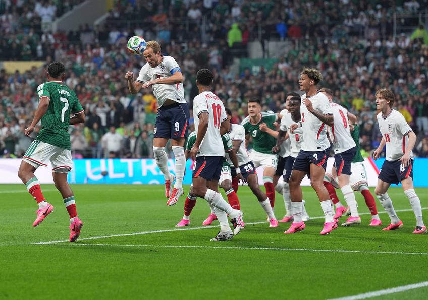 Mexic - Anglia, în optimile de finală ale Campionatului Mondial // foto: Imago