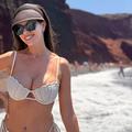Andreea Bododel a luat pauză de la fotbal și s-a refugiat în Santorini/ Foto: Instagram @andreeabododel