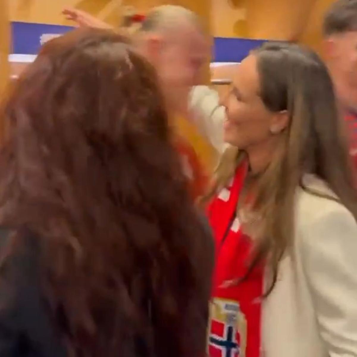 Prințea Ingrid Alexandra și Erling Haaland, în vestiar
