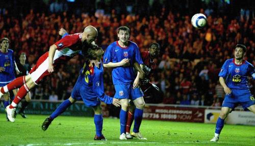 Fanii lui Middlesbrough își pot comanda căni cu rezultatul meciului retur cu FCSB, 4-2 (4-3 la general) // Sursă foto: Getty