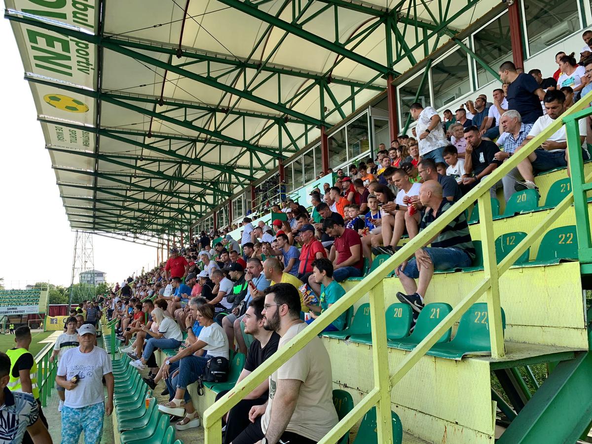 Primul venit, primul servit la CS Mioveni - FCSB » Decizia organizatorilor poate provoca un adevărat haos în tribune