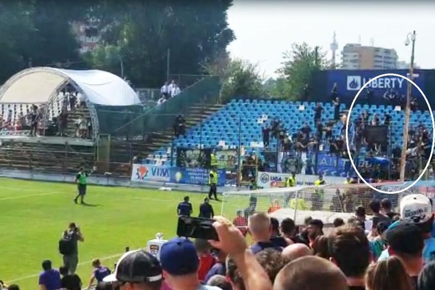 Momentul încăierării fanilor, înainte de Oțelul - Poli Iași