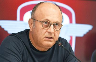 A „rupt” negocierile cu Rapid, după mesajul primit de la Șucu, și dă clubul în judecată! » Îl atacă și pe Angelescu: „E de o nesimțire crasă!”