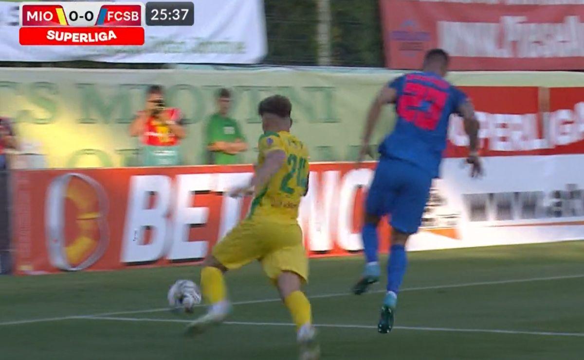 Ovidiu Popescu, accidentare în CS Mioveni - FCSB / FOTO: Capturi @Orange Sport