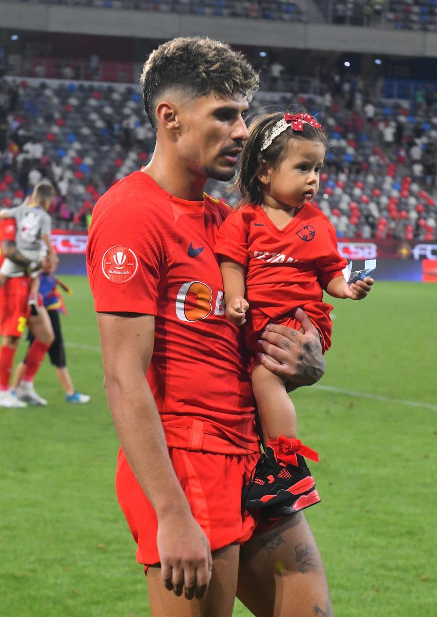FCSB s-a dezlănțuit în Ghencea! 5 lucruri care nu s-au văzut la TV: MM a fost lider de galerie, cu cine a sărbătorit Florinel Coman + o poză istorică