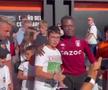 Moment viral: fanii s-au îngrămădit să facă poze cu el, crezând că e fotbalist! Cum a reacționat bărbatul