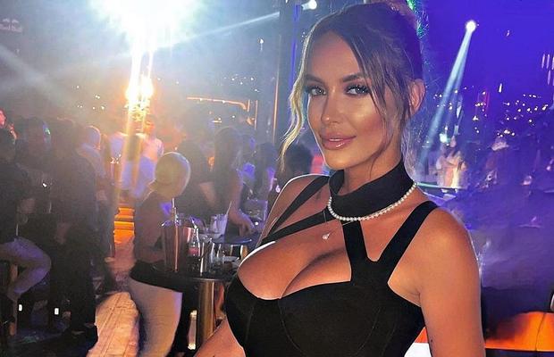 Fosta cucerire a lui Adrian Cristea a purtat cea mai sexy ținută de la Untold