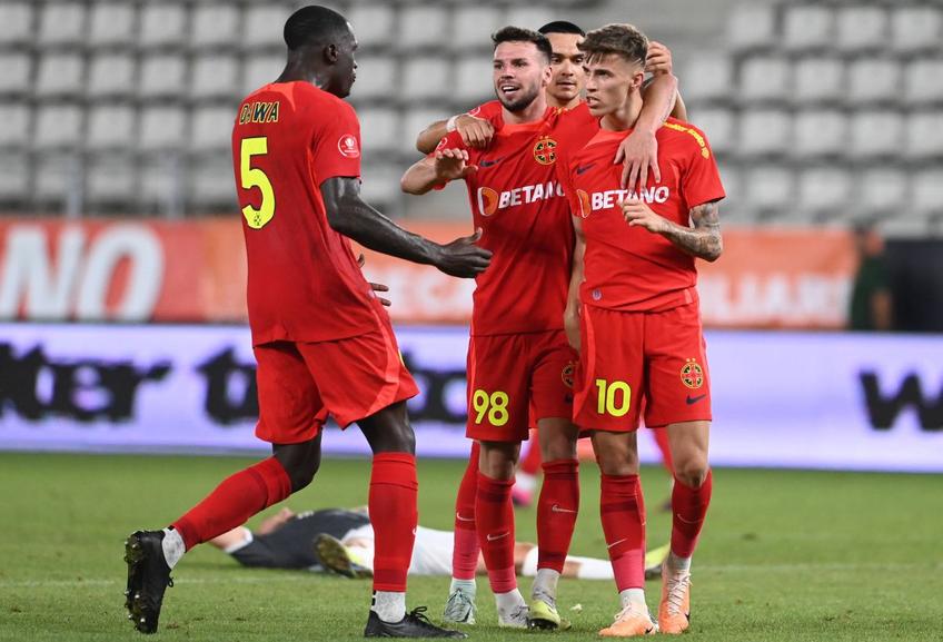 Octavian Popescu (20 de ani) este folosit atacant la FCSB în derby-ul cu CFR Cluj, din runda cu numărul 4 a Superligii.  / FOTO: Imago
