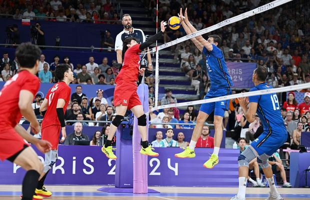 Desfășurare incredibilă în Italia - Japonia, sfertul de finală al competiției de volei masculin » Au condus cu 2-0 la seturi și 24-21, dar au fost eliminați