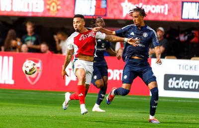 Ce ghinion pe Manchester United! Fundașul adus cu 62 de de milioane este out 3 luni