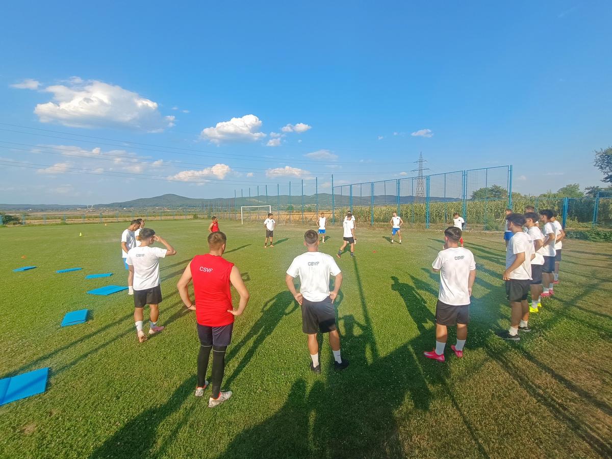 Stadionul din Fărcășești, unde FCU Craiova a fost eliminată