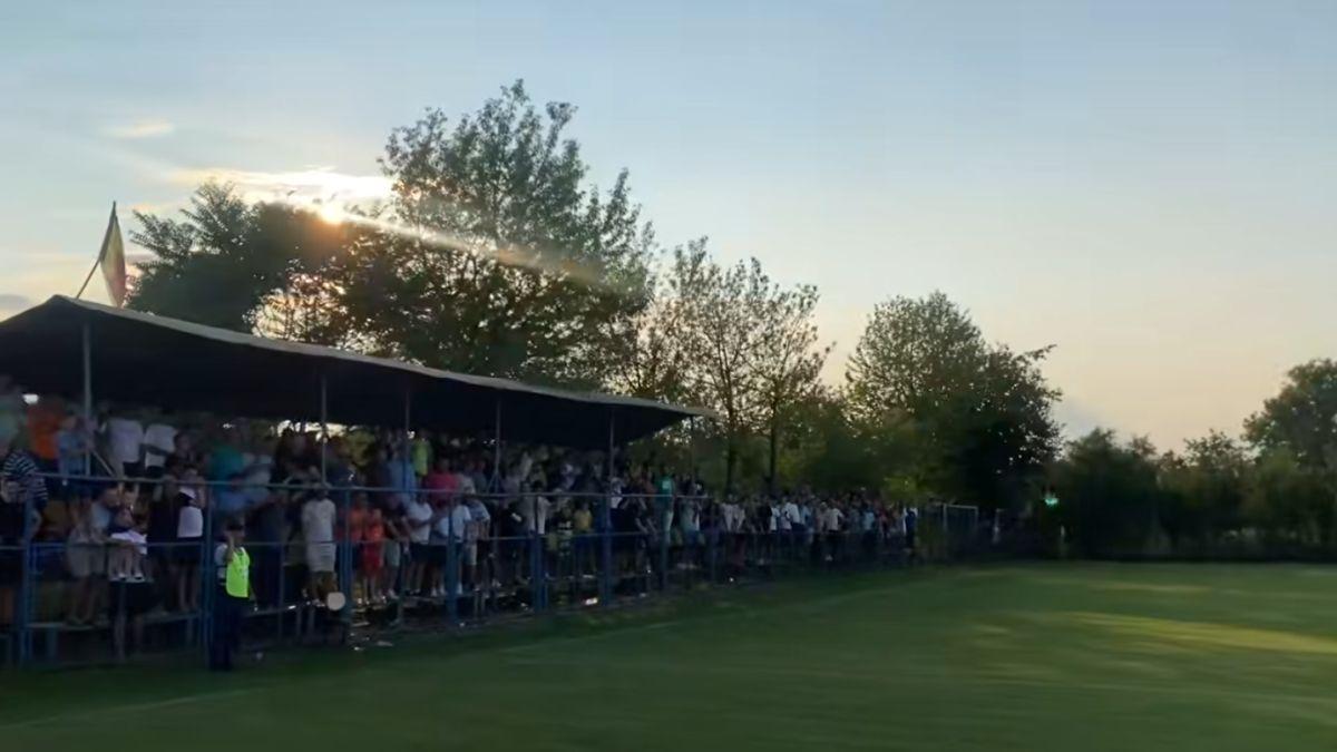 Stadionul din Fărcășești, unde FCU Craiova a fost eliminată