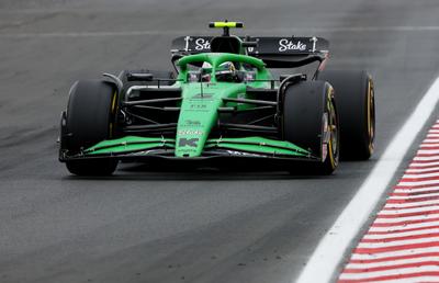 Fernando Alonso se plânge că favoritul lui e ignorat: „E cel mai bun debutant al acestei generații”