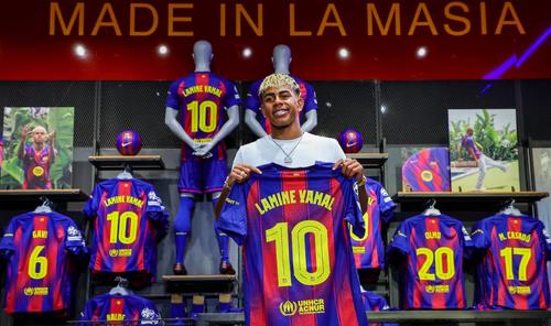 Lamine Yamal a devenit și noul număr 10 al Barcelonei, după prelungirea contractului