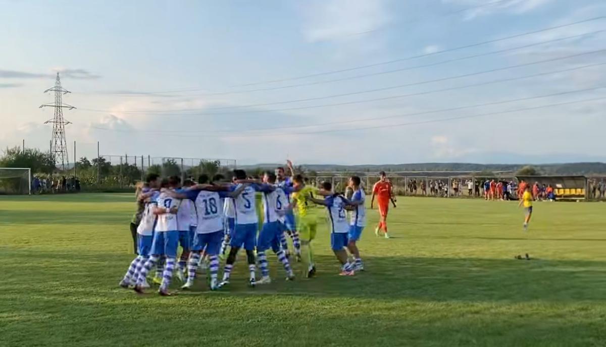 Stadionul din Fărcășești, unde FCU Craiova a fost eliminată