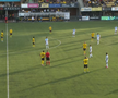 Lui Calvin Kabuye i s-a făcut rău în KuPS - Craiova / FOTO: Captură TV @Digi Sport 1