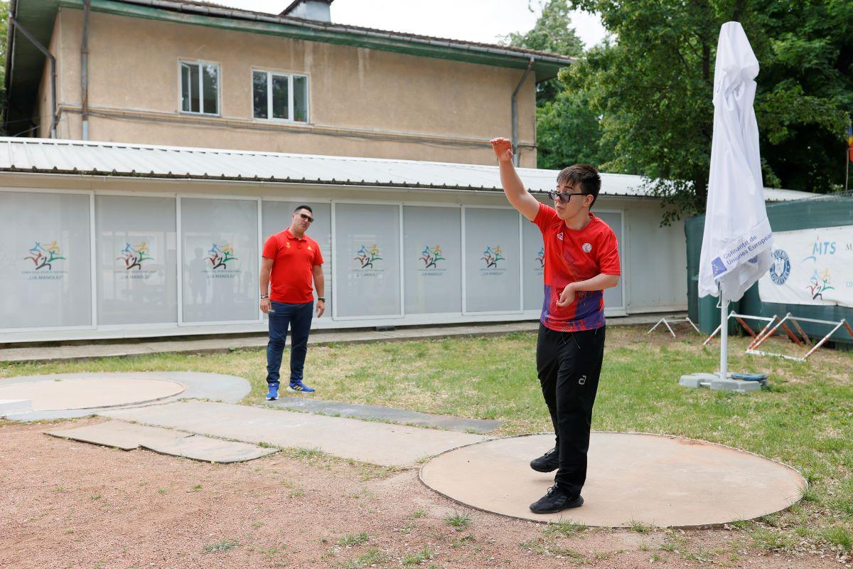 Povestea emoționantă a tânărului de 16 ani afectat de probleme grave la naștere » Practică trei sporturi și visează să ajungă la Jocurile Paralimpice din 2028: „Mă uit la medalii în fiecare zi”