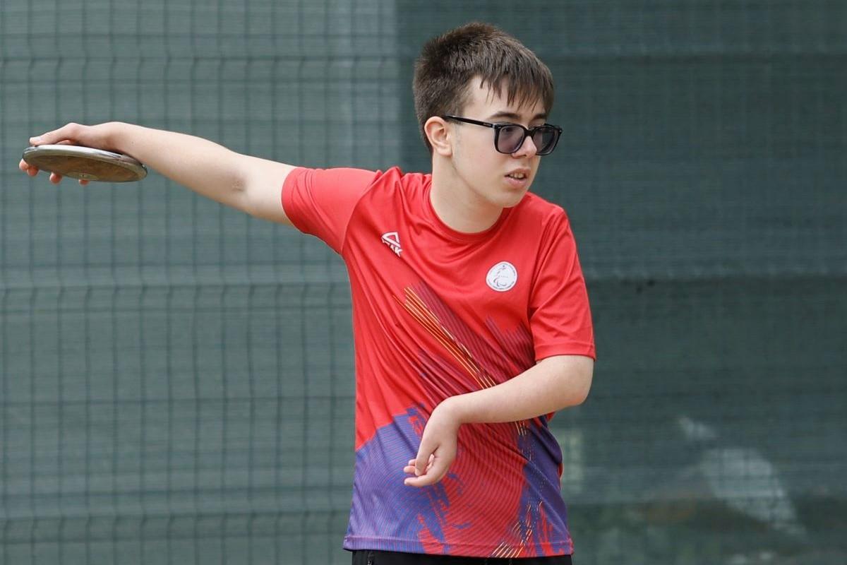 Povestea emoționantă a tânărului de 16 ani afectat de probleme grave la naștere » Practică trei sporturi și visează să ajungă la Jocurile Paralimpice din 2028: „Mă uit la medalii în fiecare zi”
