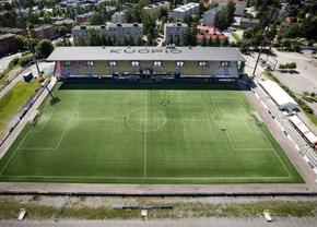 4.700 de locuri și gazon artificial » Cum arată stadionul din Finlanda unde Universitatea Craiova joacă azi