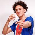 Maghnes Akliouche în tricoul PSG // foto: X @ PSG_English