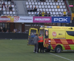 Lui Calvin Kabuye i s-a făcut rău în KuPS - Craiova / FOTO: Captură TV @Digi Sport 1