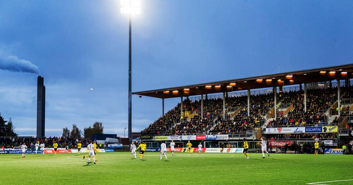 4.700 de locuri și gazon artificial » Cum arată stadionul din Finlanda unde Universitatea Craiova joacă azi