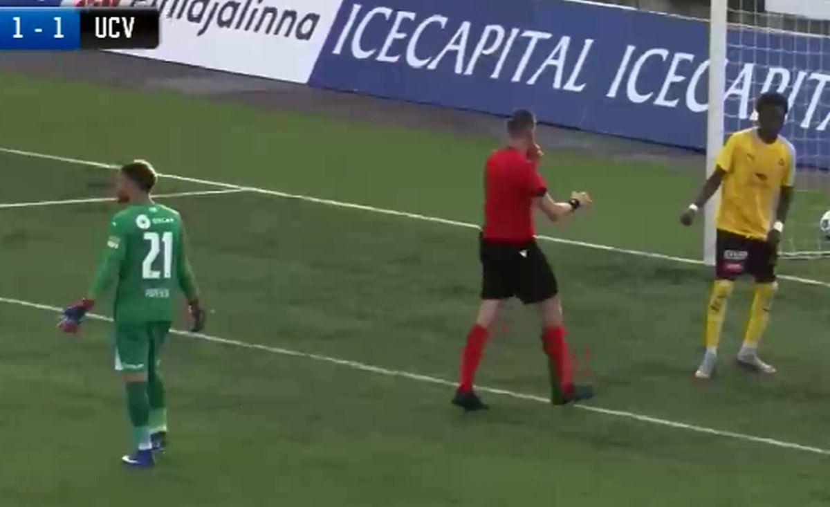 Lui Calvin Kabuye i s-a făcut rău în KuPS - Craiova