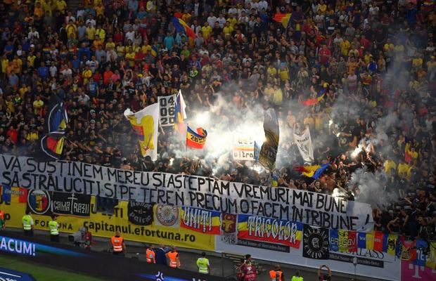 ROMÂNIA - SPANIA 1-2 // Explicație halucinantă a ultrașilor care au stricat momentul de reculegere: „N-am auzit când militarul român mort în Afganistan a fost menționat”