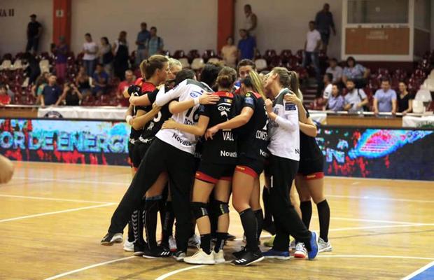 CSM București - SCM Gloria Buzau, 28-21 // CSM București s-a distrat cu echipa care sezonul trecut a trimis titlul la Vâlcea!