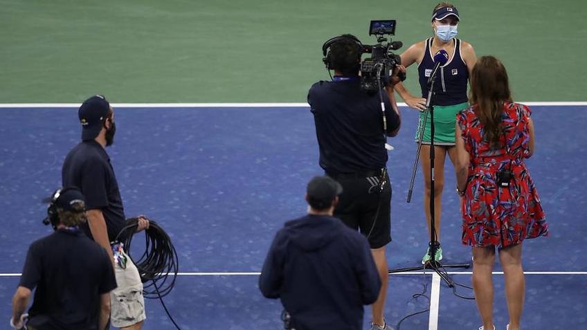 Americanca Sofia Kenin (21 de ani, 4 WTA), singura jucătoare care o poate depăși pe Simona Halep (28 de ani, 2 WTA), merge mai departe.