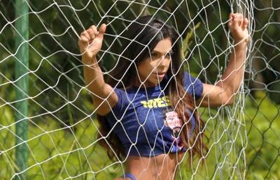 FOTO Miss BumBum face orice pentru Messi! S-a dezbrăcat complet în semn de protest: „Demisia, l-ați transformat pe Leo într-un sclav”
