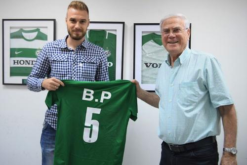 Bogdan Planic, alături de patronul lui Maccabi // foto: mhaifafc.com