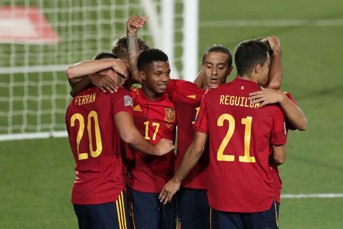 AUSTRIA - ROMÂNIA 2-3. „Ianis Hagi e asasinat! Să-l rebotezăm” » Revoltă după victoria României din Liga Națiunilor