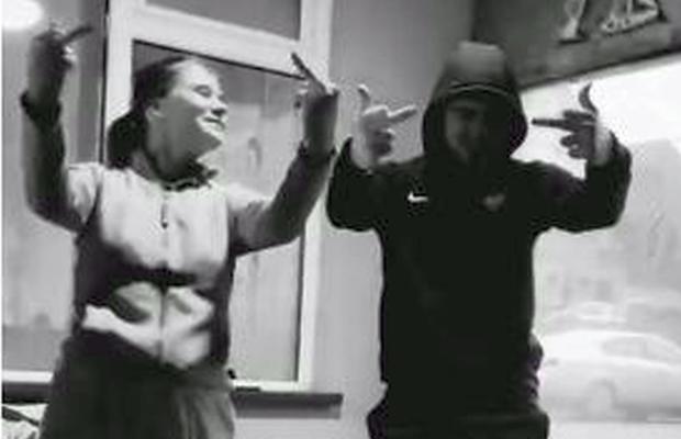 Deian Sorescu, petrecere cu manele și semne obscene: „Spune-mi Messi sau Ronaldo, într-un an îmi iau un Lambo”