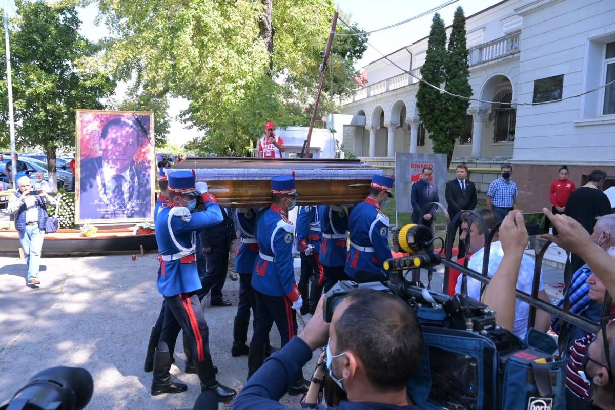 „Vâslind spre eternitate” » Trupul lui Ivan Patzaichin, depus azi la sediul CS Dinamo