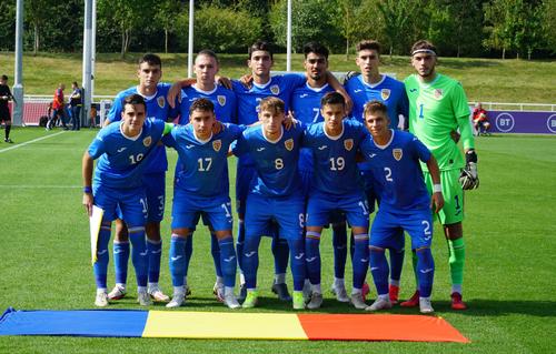 Micii „tricolori” dau piept cu Anglia / foto: FRF.ro
