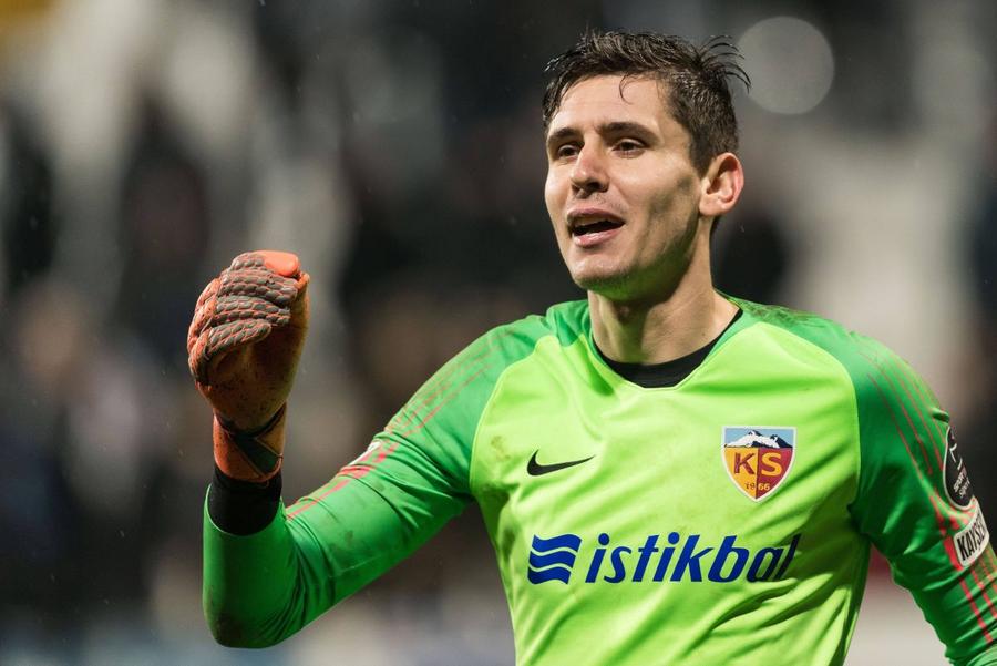 Silviu Lung Jr. CFR Cluj forțează un supertransfer: „E singura opțiune pentru noi!” » Prima reacție a portarului + negociază cu Șumudică!