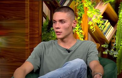 Cum încearcă David Popovici să se îndepărteze de Facebook și Instagram: „L-am cumpărat recent, am dat 100 de lei”
