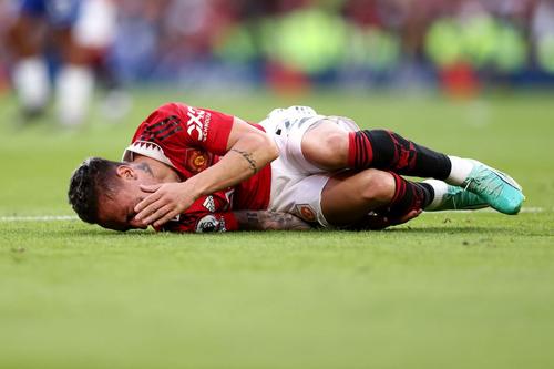 Exclus din lotul naționalei Braziliei, Antony riscă să fie trecut pe tușă și la Manchester, făcându-se presiuni ca United să-l pedepsească pe sud-american după exemplul Mason Greenwood