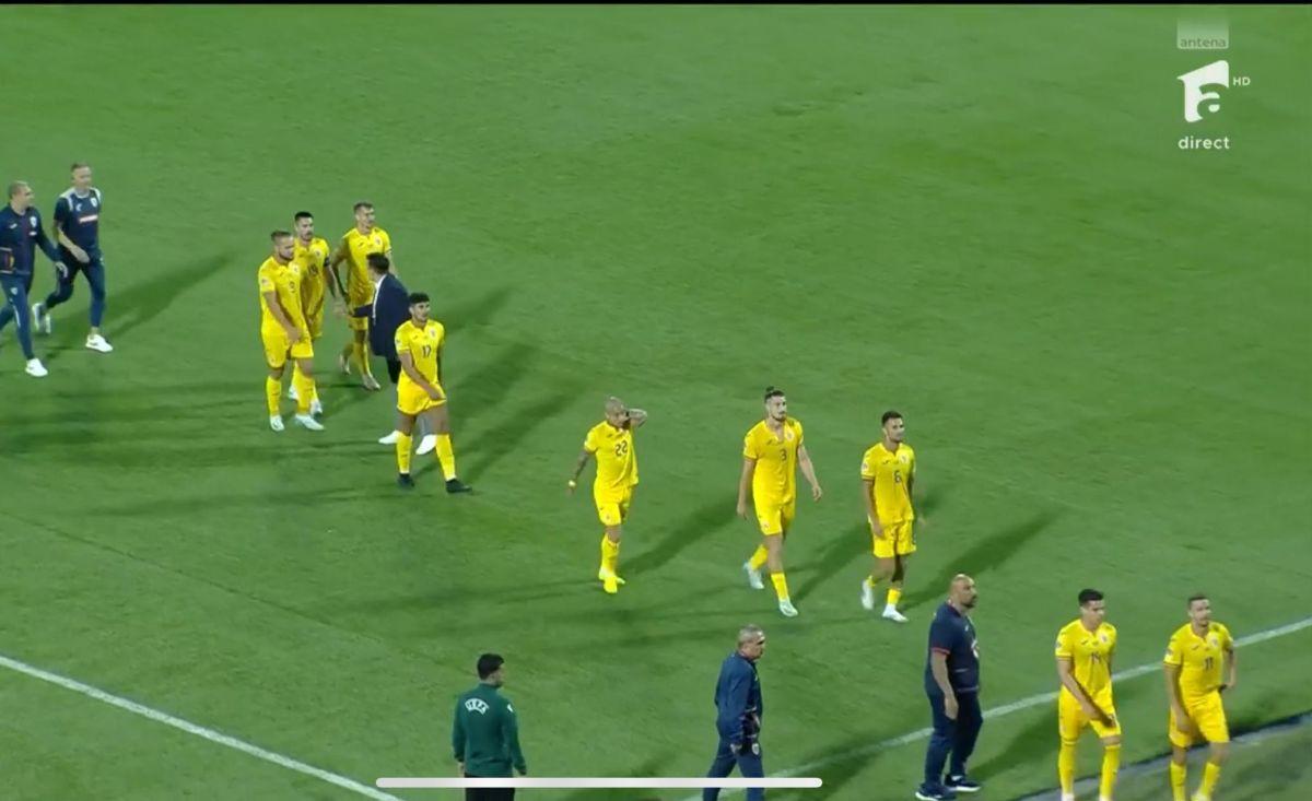 Sârbii cer intervenția UEFA din cauza steagului scandalos apărut în spatele băncii României în Kosovo