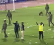 Haos sub ochii vedetelor din Premier League » Doar militarii înarmați au putut opri furia fanilor, după ce naționala lor a suferit un eșec istoric