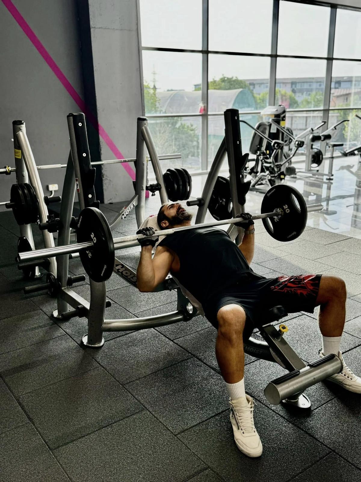 Antrenor cu 20 de ani de experiență în fitness: „90% dintre influencerii de health nu sunt curați!” + Care e „cel mai puternic aliment”