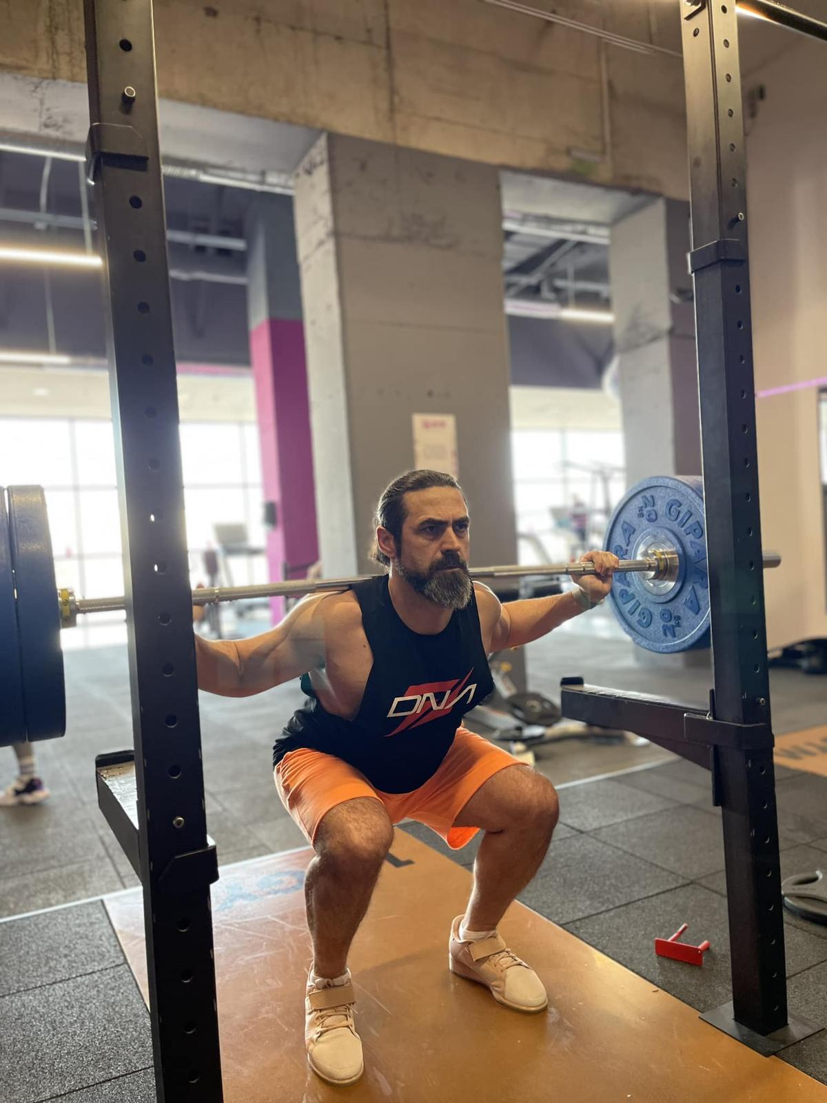 Antrenor cu 20 de ani de experiență în fitness: „90% dintre influencerii de health nu sunt curați!” + Care e „cel mai puternic aliment”