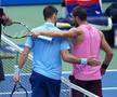 Djokovic l-a îmbrățișat pe Alcaraz după semifinala de la US Open/ foto: Imago Images