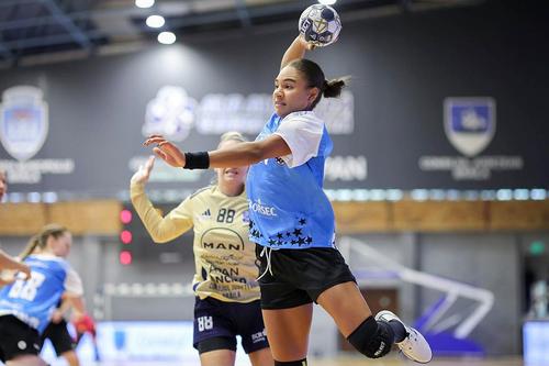 CSM București vrea să debuteze cu victorie în Liga Campionilor. Foto: Facebook
