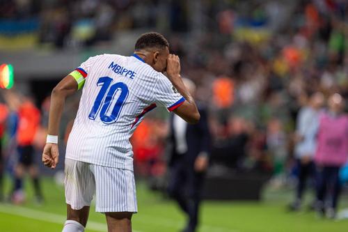 Kylan Mbappe n-a lipsit de pe lista marcatorilor Franței în meciul cu Ucraina de la Wroclaw / Foto: Imago