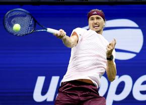 Favoritul principal de la US Open s-a calificat în optimi de finală pe un tablou masculin, unde mai sunt doar alți trei capi de serie din primii zece