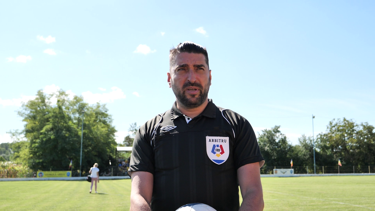 „Era să ne bage mortu-n casă înainte de final!”. Cum arată o duminică în Liga 6 Prahova: ședință aprinsă în vestiar, imnul și „Dragonul”