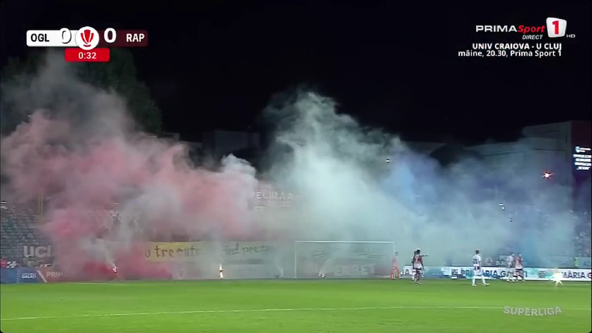 Show pirotehnic la Oțelul - Rapid