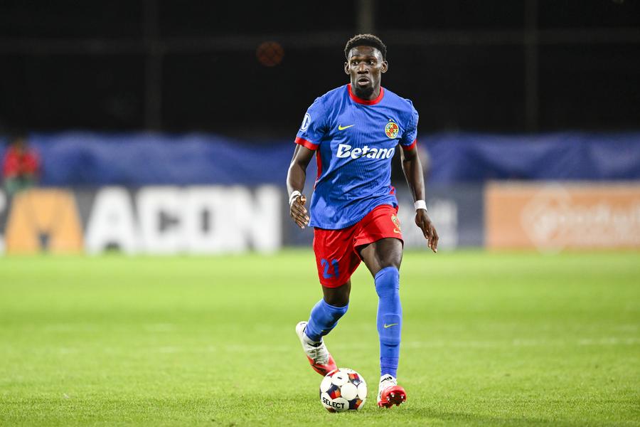 Dylan Batubinsika // foto: imago images Revenire neașteptată la FCSB: „L-am convins, îl vom avea cu Petrolul”